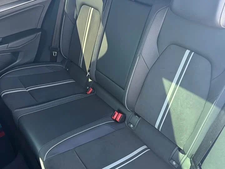 Volkswagen Golf 2023 - миниатюра 26