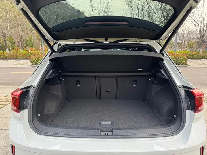 Volkswagen T-Roc 2022 - миниатюра 22