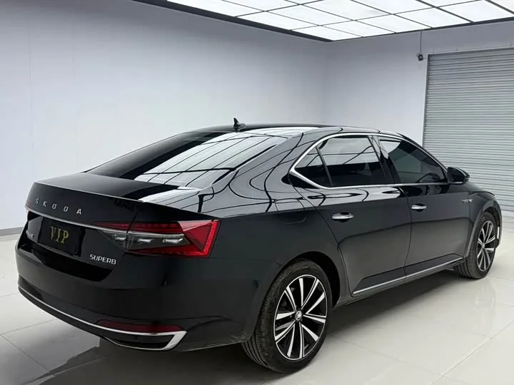 Skoda Superb 2024 - миниатюра 4