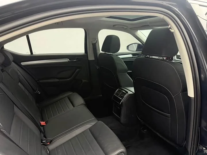 Skoda Superb 2024 - миниатюра 10