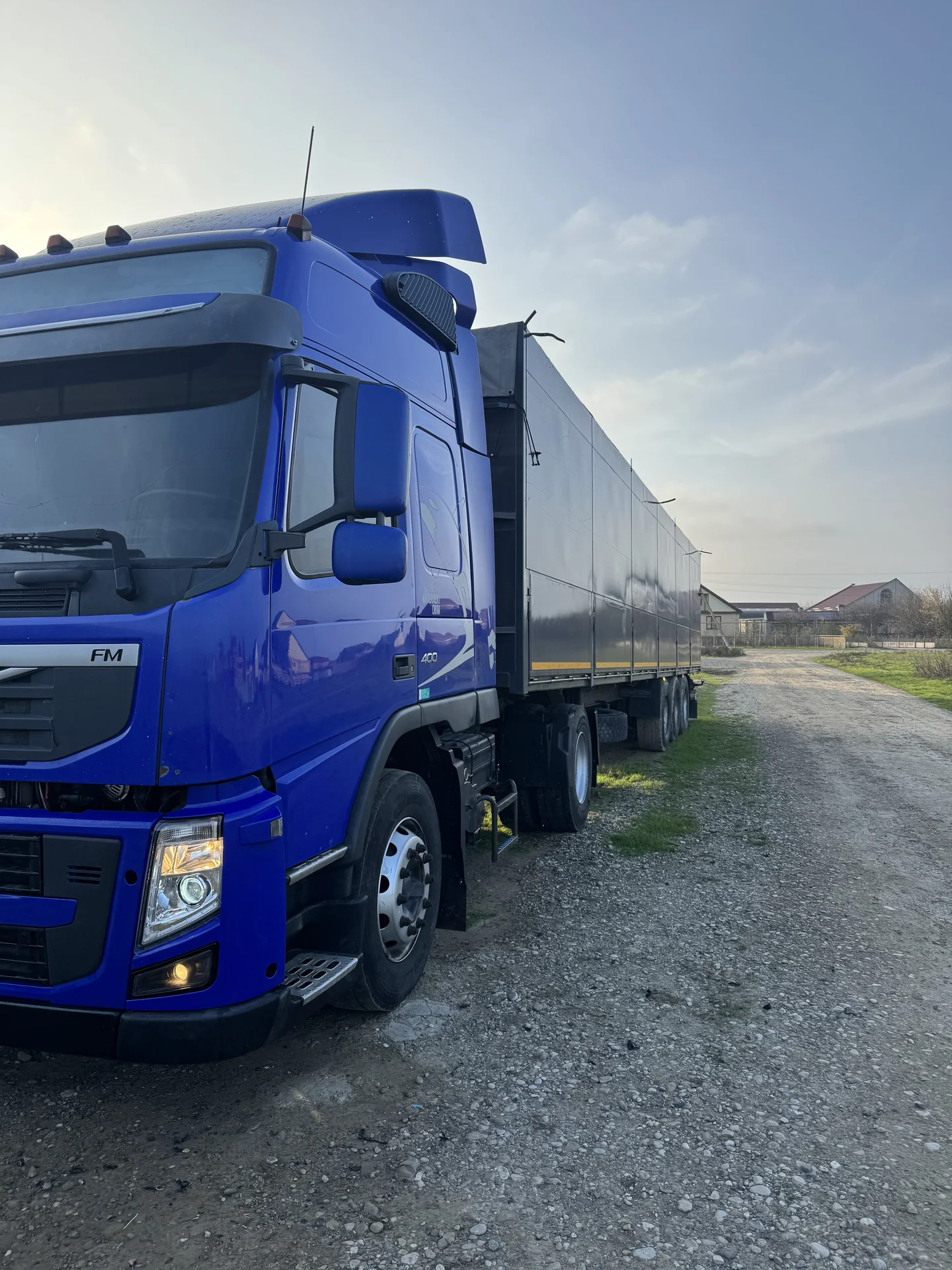 Volvo FM 13 с полуприцепом Krone SD24 - миниатюра 2