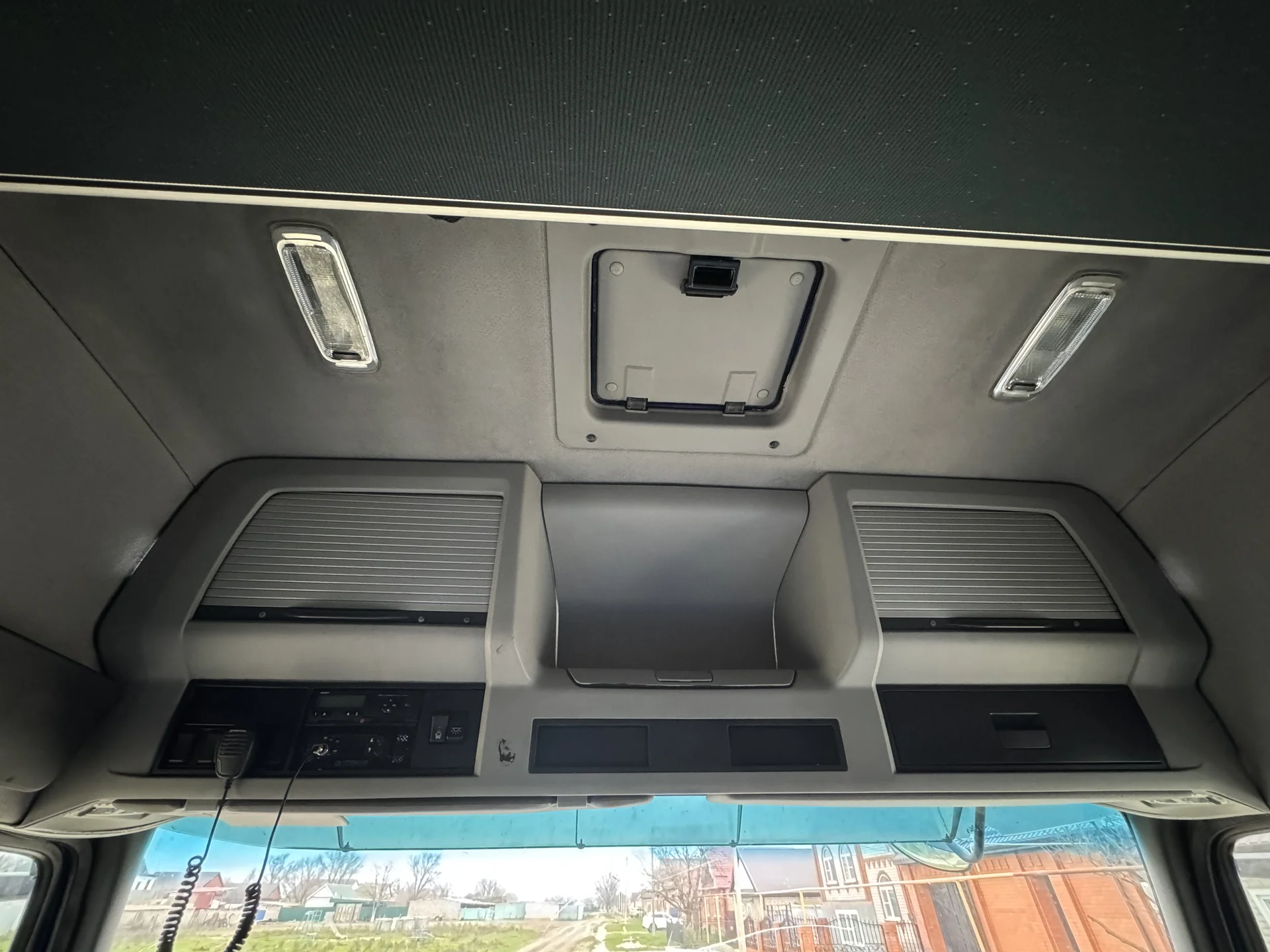 Volvo FM 13 с полуприцепом Krone SD24 - миниатюра 16