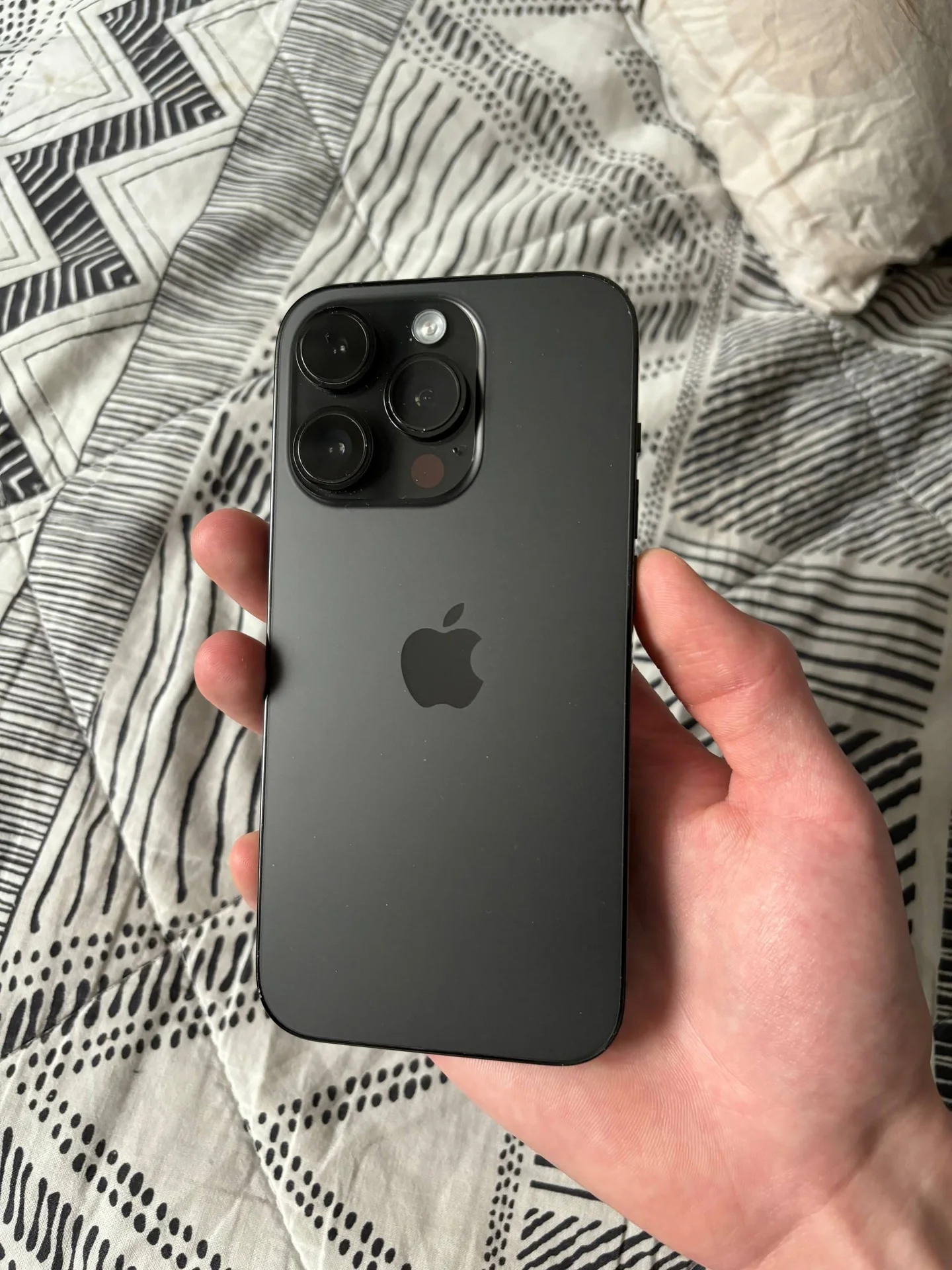 iPhone 14 pro - миниатюра 2