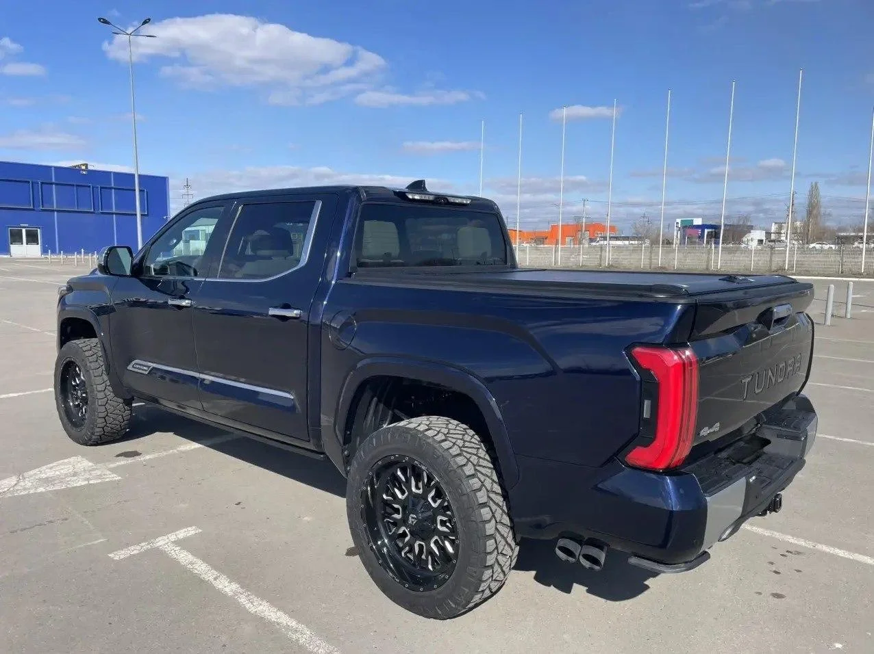 Tundra Capstone TRD Pro 2023 - миниатюра 8