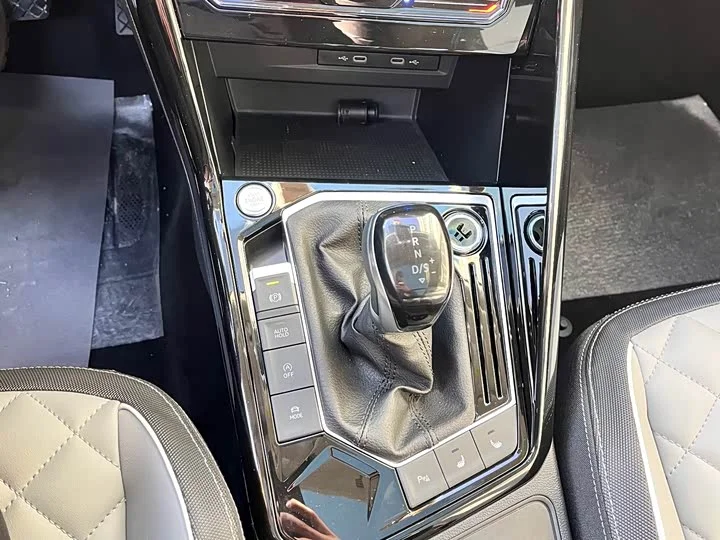VW TAYRON - миниатюра 7