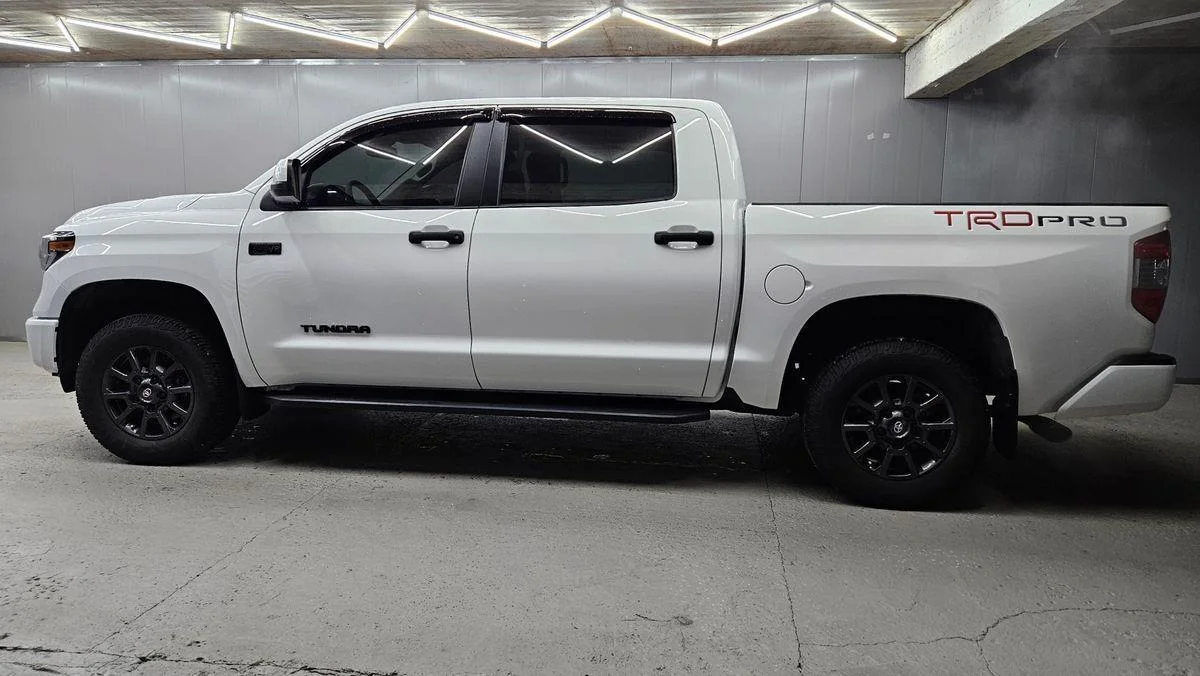 TOYOTA TUNDRA - миниатюра 3