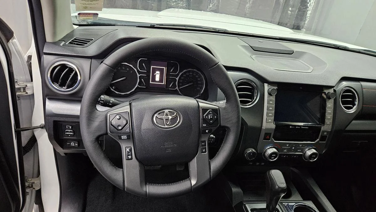 TOYOTA TUNDRA - миниатюра 13