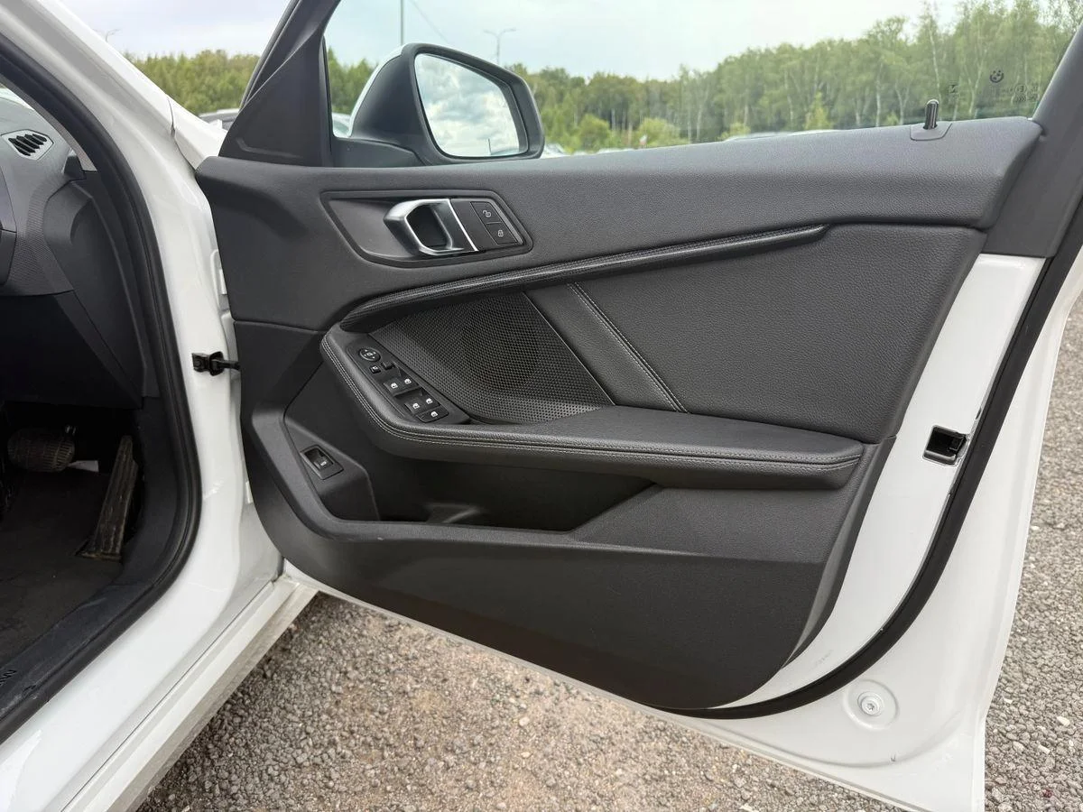 BMW 1 Series - миниатюра 9