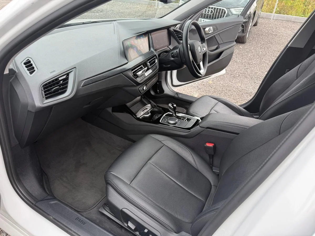 BMW 1 Series - миниатюра 11