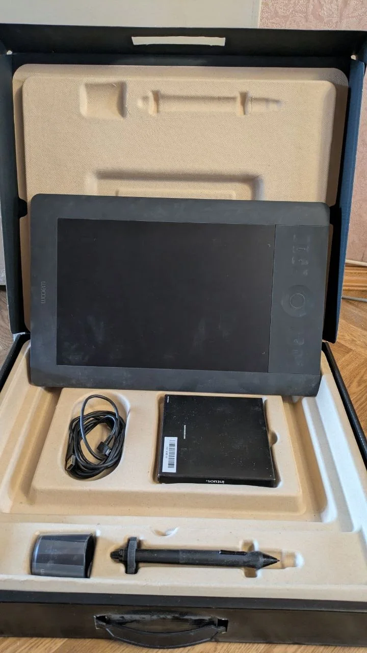 Графический планшет Wacom Intuos M - миниатюра 2
