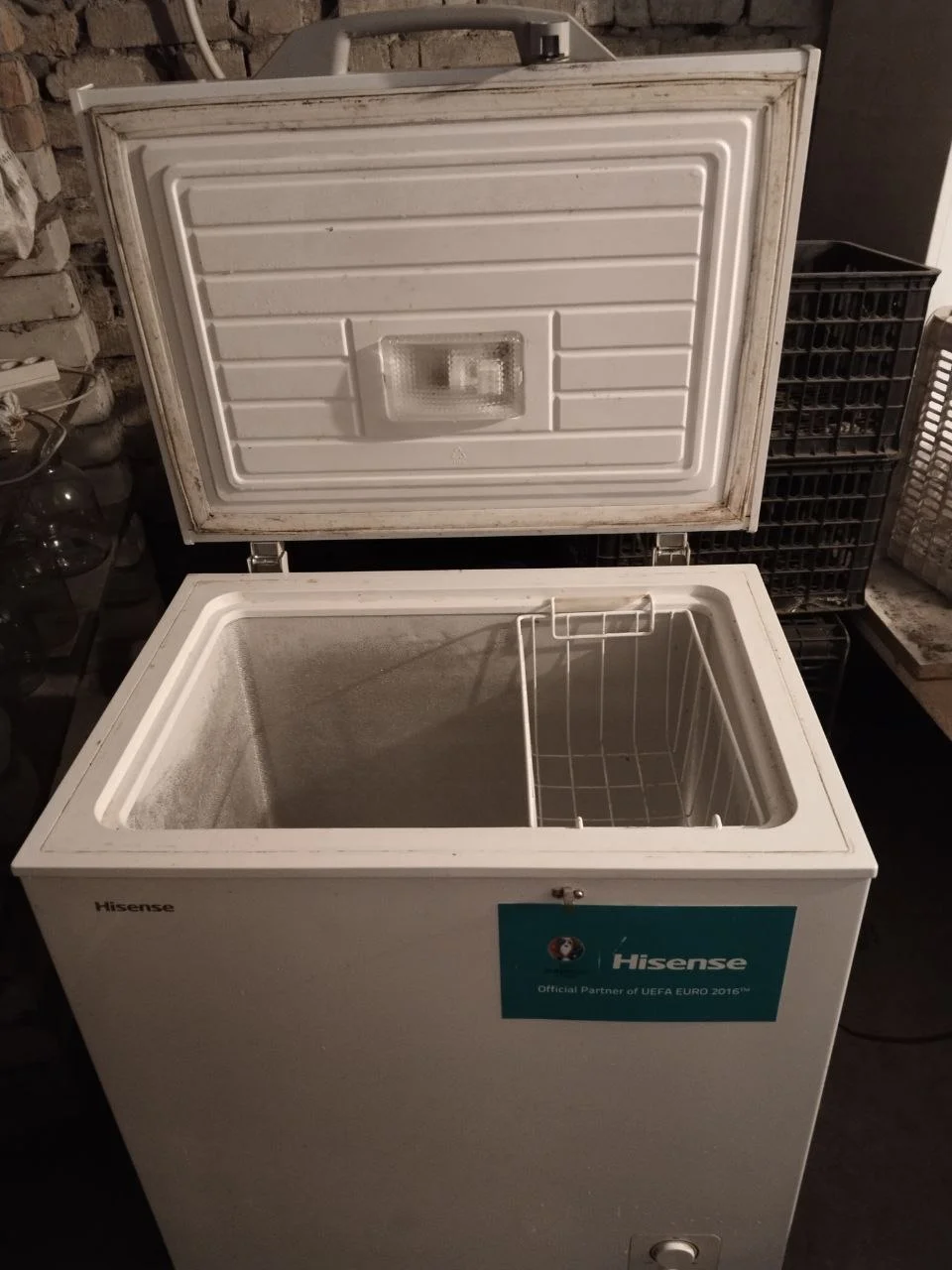 Морозильная камера (ларь) Hisense 150 л - изображение 1