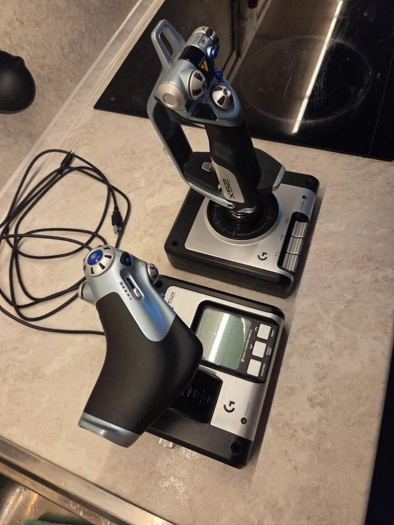 Джойстик Logitech Flight X52 hotas серый - миниатюра 4