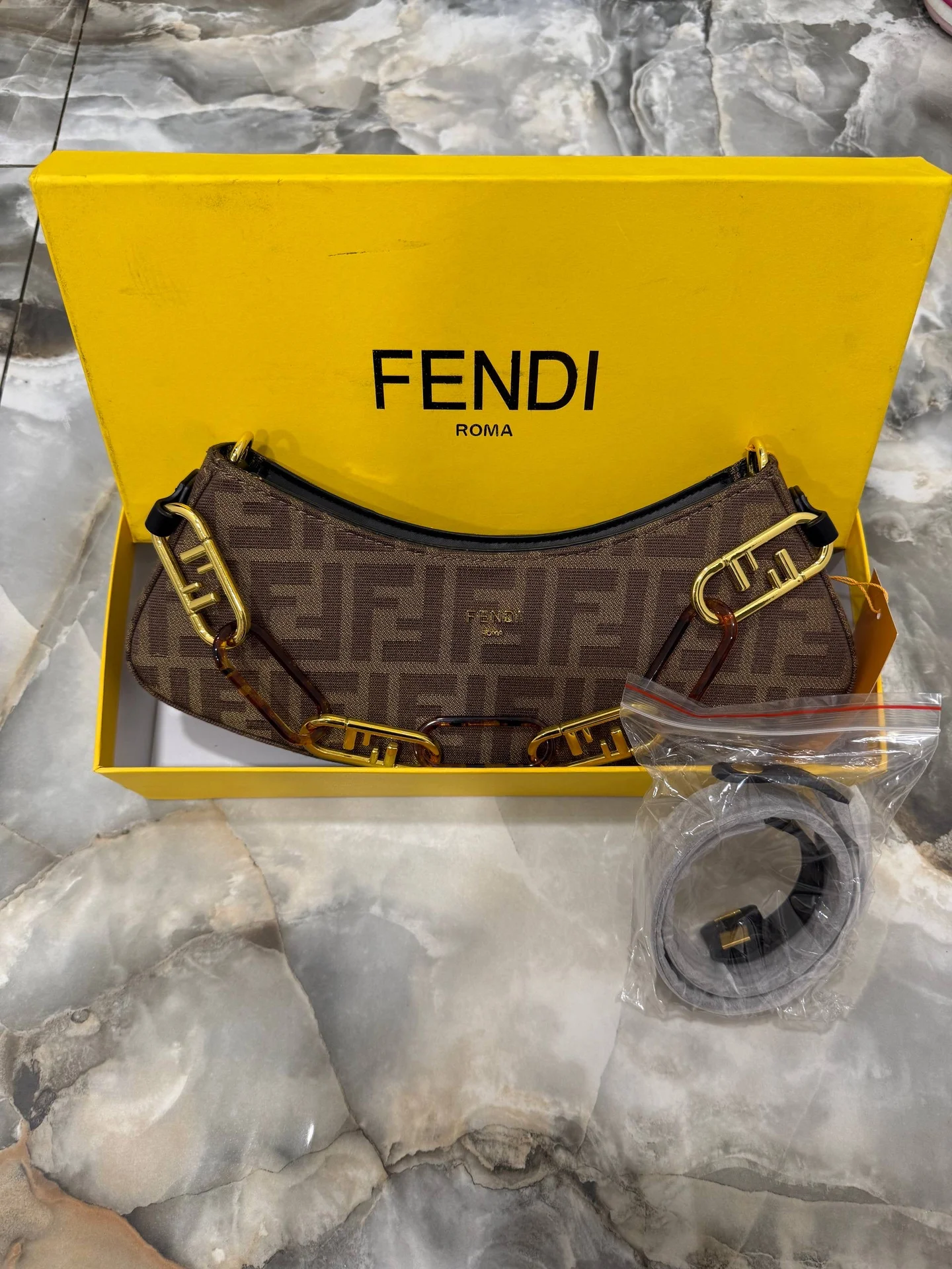 Сумка y2k FENDI женская - миниатюра 2