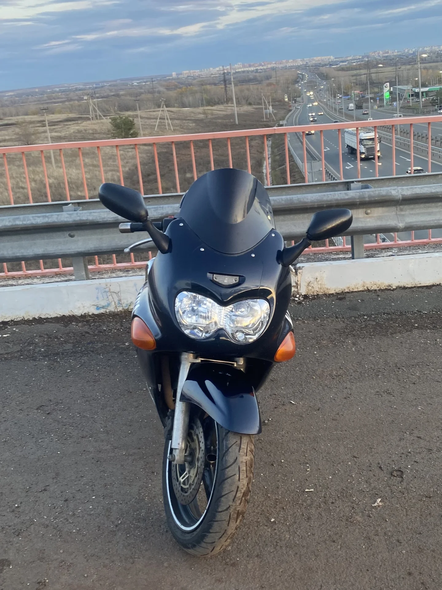 Suzuki gsx750f katana - миниатюра 4