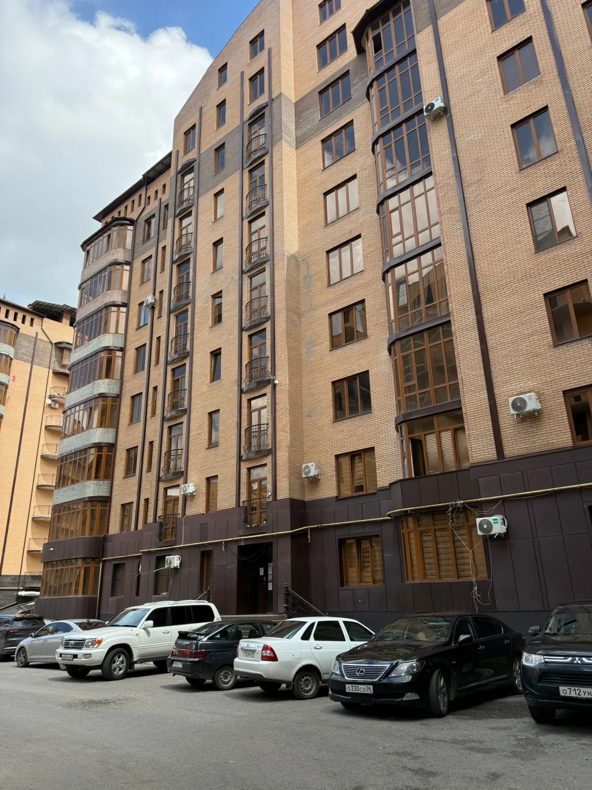 Красивая большая квартира в Магасе - миниатюра 4