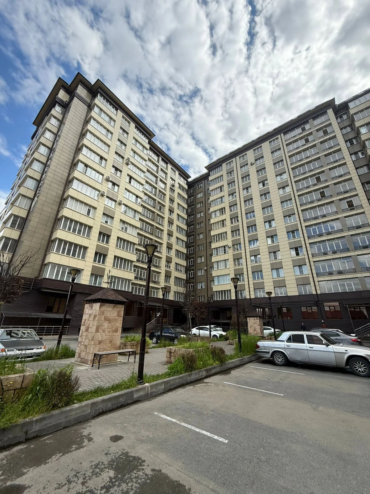 Шикарная квартира в элитном доме - миниатюра 2
