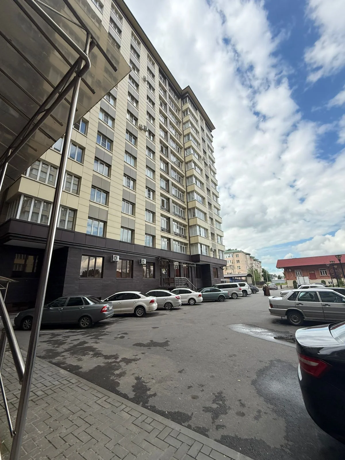 Шикарная квартира в элитном доме - миниатюра 10