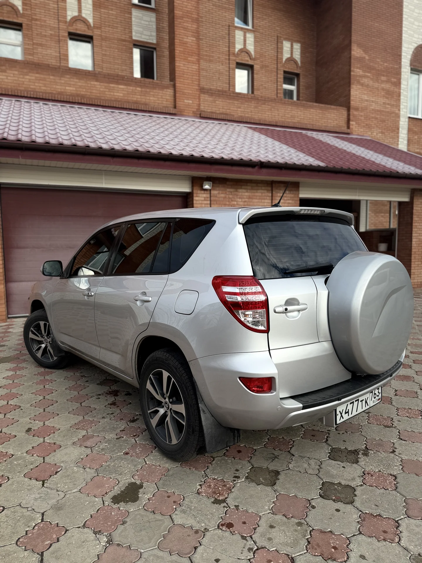 Toyota RAV 4 - миниатюра 3