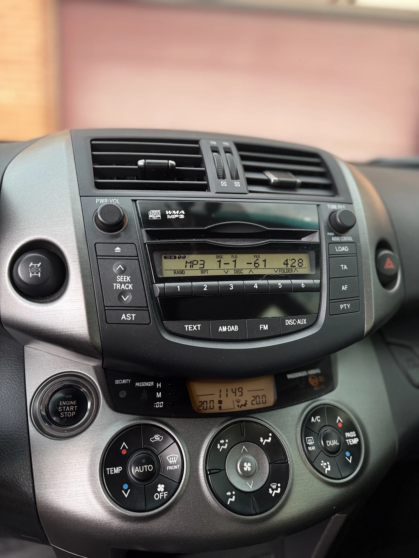 Toyota RAV 4 - миниатюра 6
