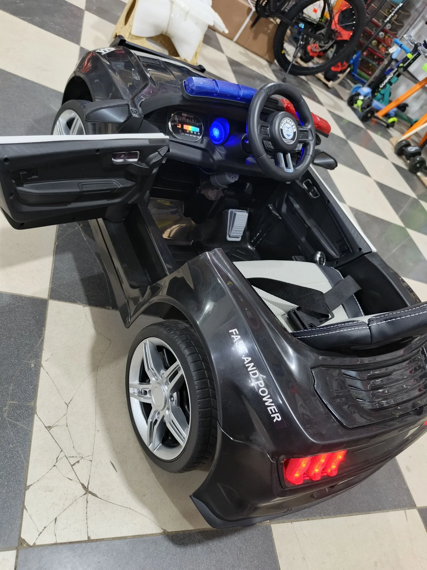 Детский электромобиль Police - миниатюра 3