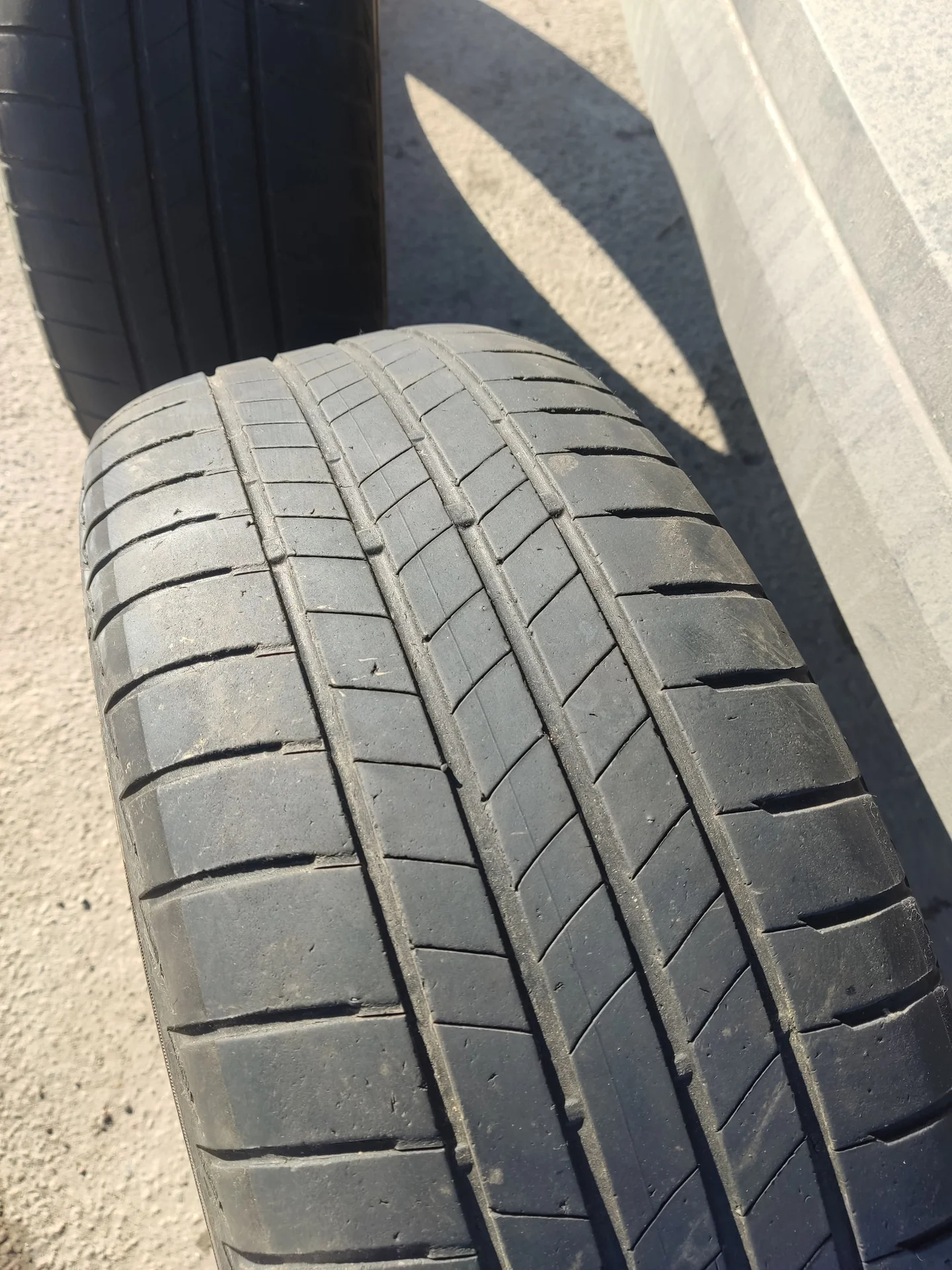 Летние шины Bridgestone Turanza t005 215 55 17 - миниатюра 3