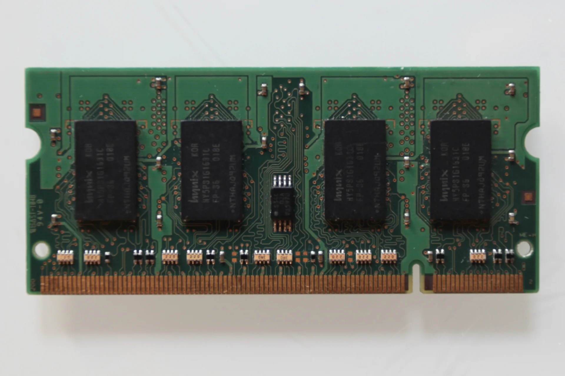 Оперативная память 1GB SO-DIMM для ноутбука - миниатюра 3
