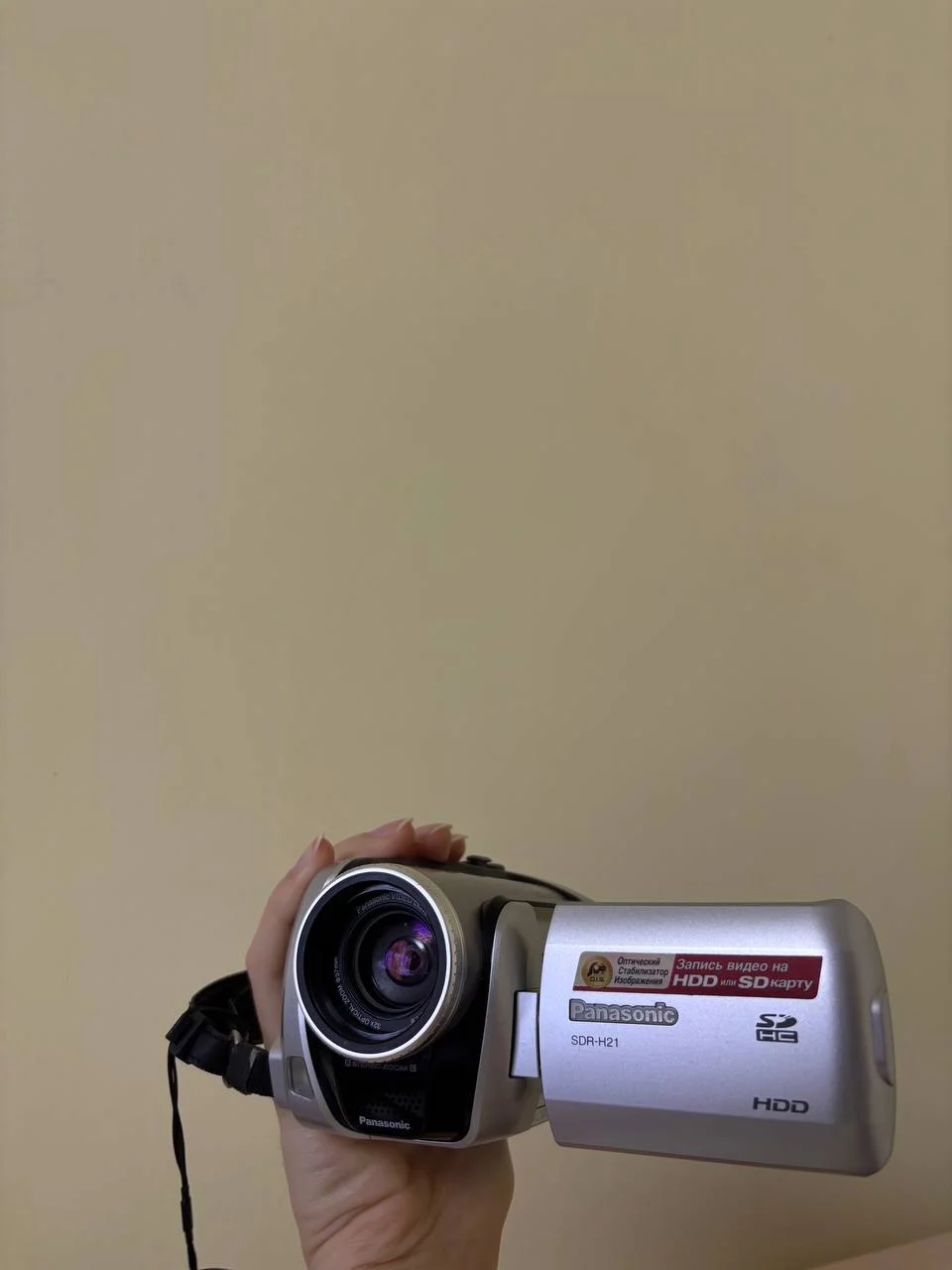 Panasonic Видеокамера Panasonic SDR-H21 - изображение 1