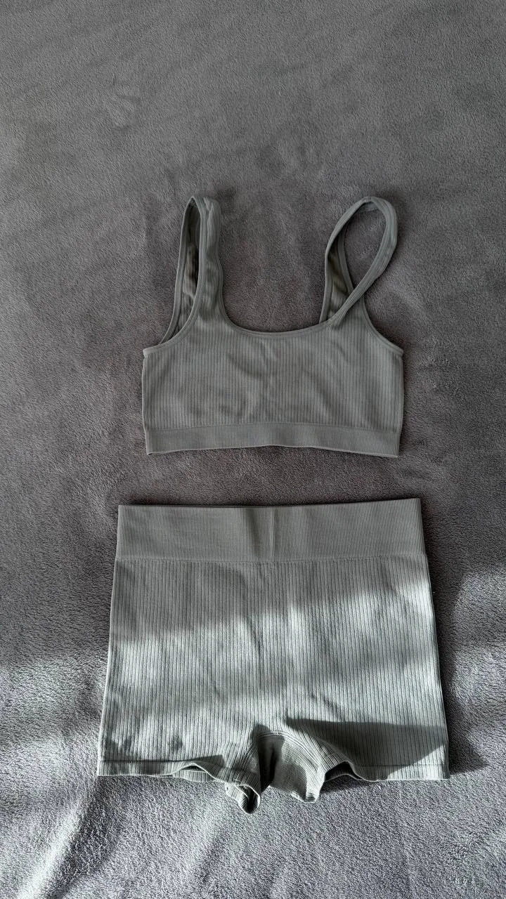 Бельевой топ и шорты H&M - изображение 1
