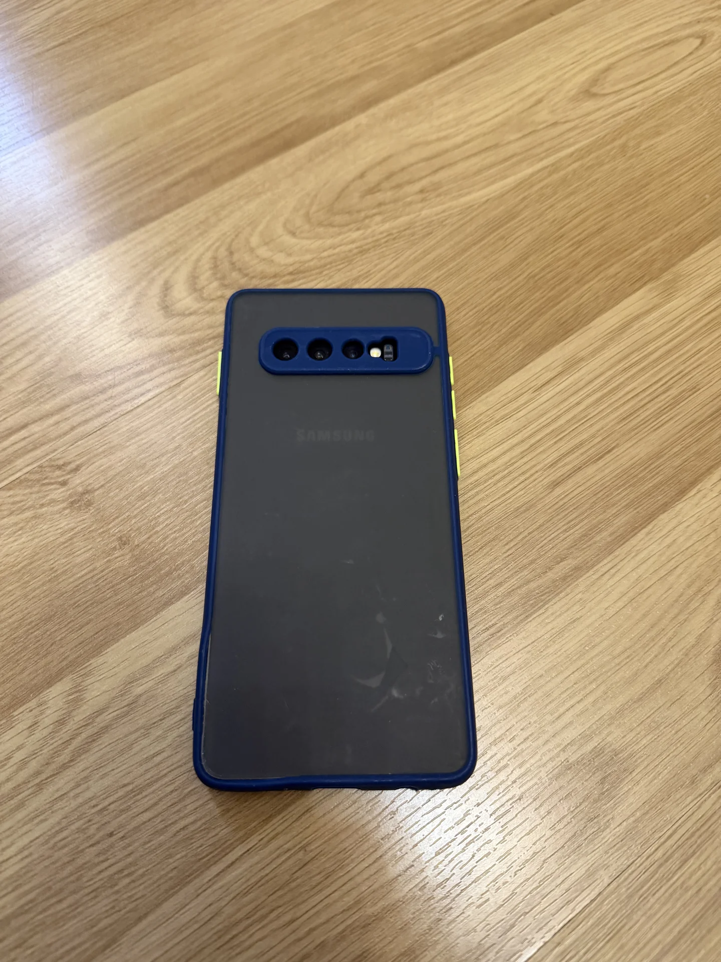 Samsung Galaxy S10+ - миниатюра 2