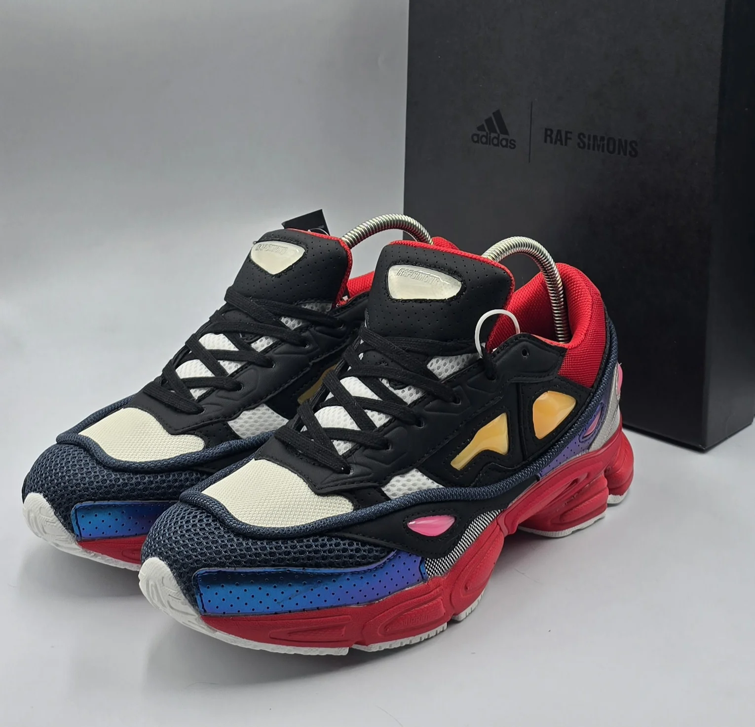 Кроссовки Adidas Raf Simons Ozweego 3 - миниатюра 3
