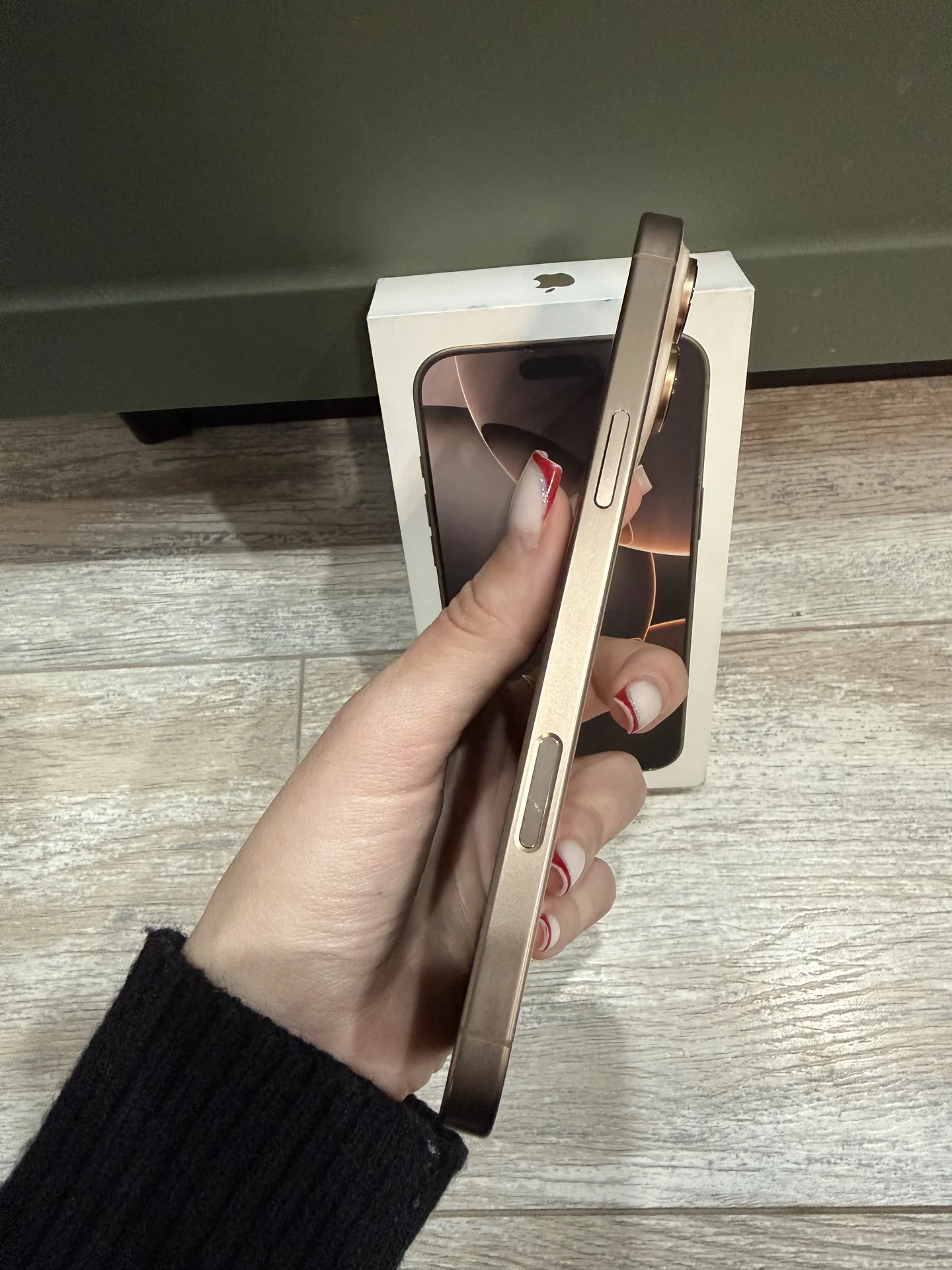 iPhone 16 pro max - миниатюра 3