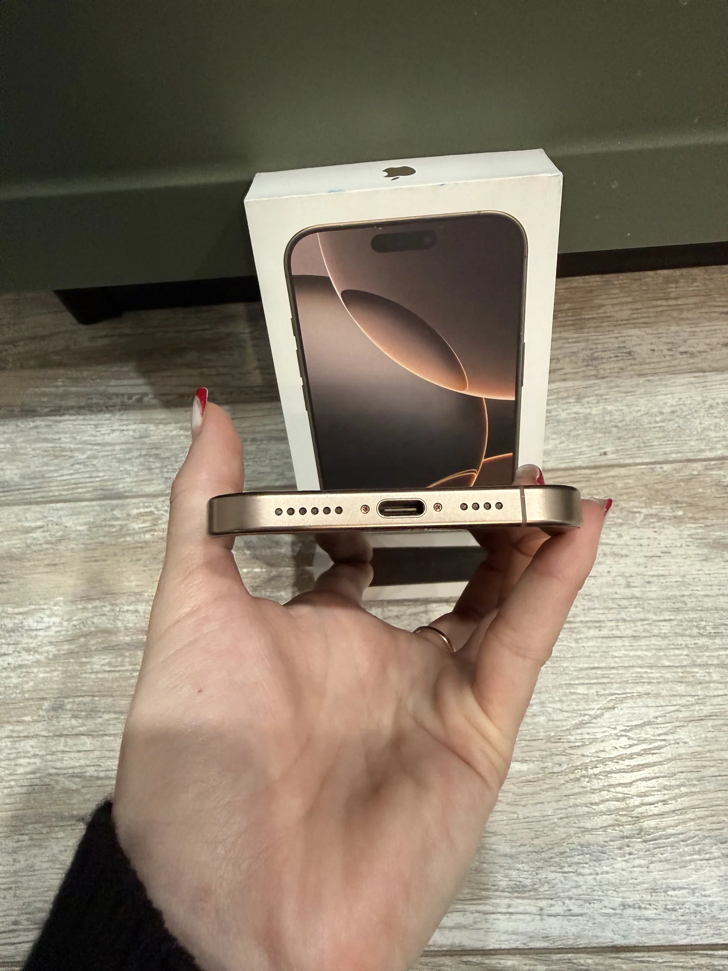 iPhone 16 pro max - миниатюра 4