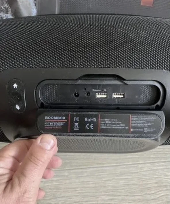Колонка большая бумбокс JBL - миниатюра 10