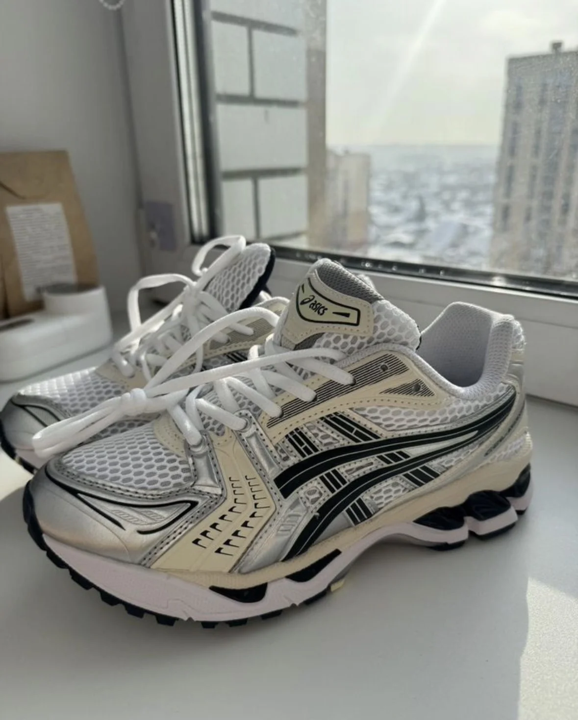 Кроссовки asics 38р - миниатюра 2