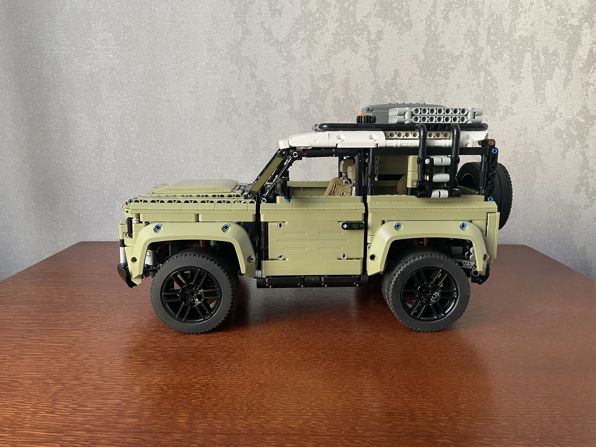 Конструктор Land Rover Defender (Аналог 42110) - миниатюра 3
