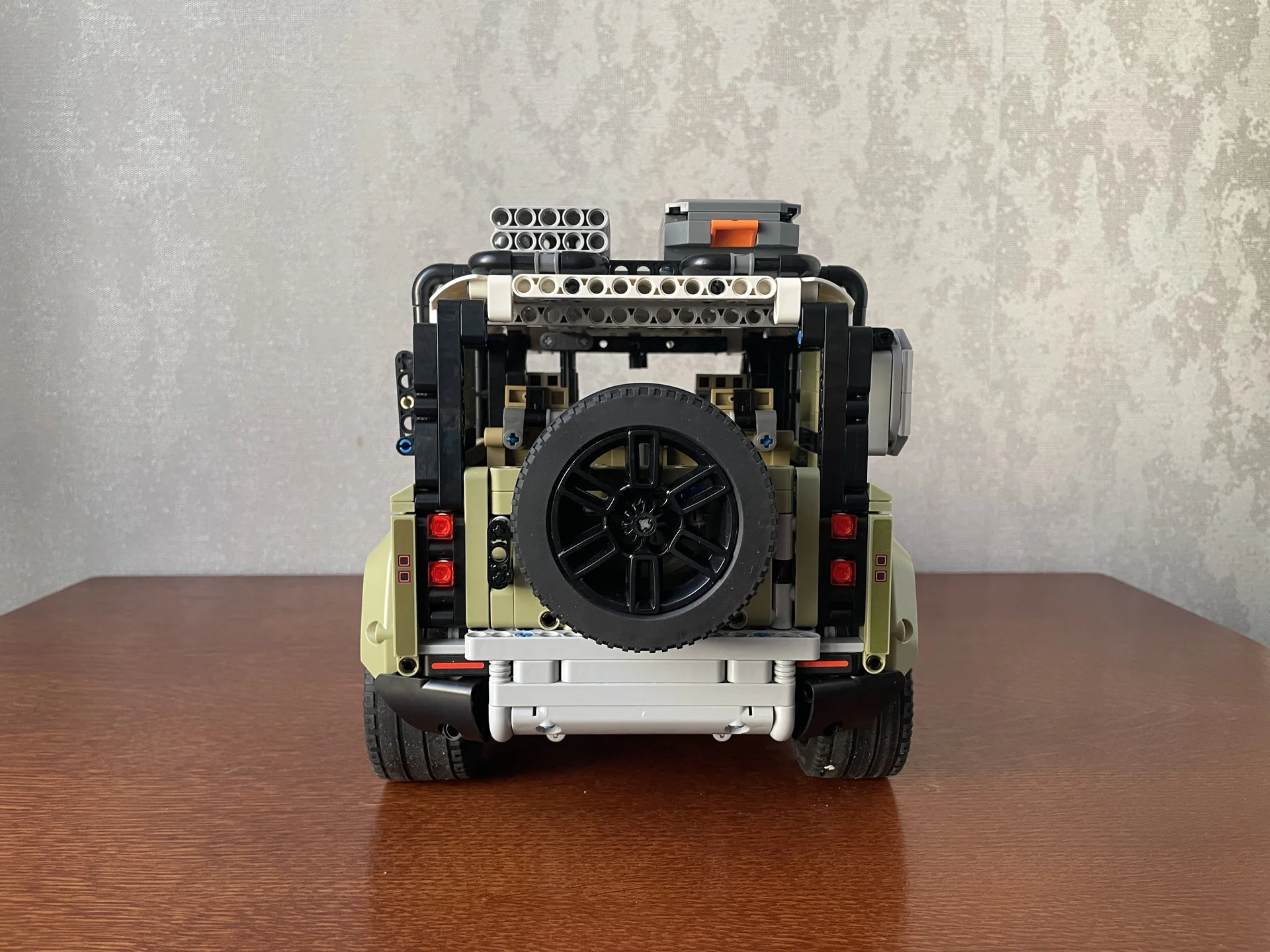 Конструктор Land Rover Defender (Аналог 42110) - миниатюра 5