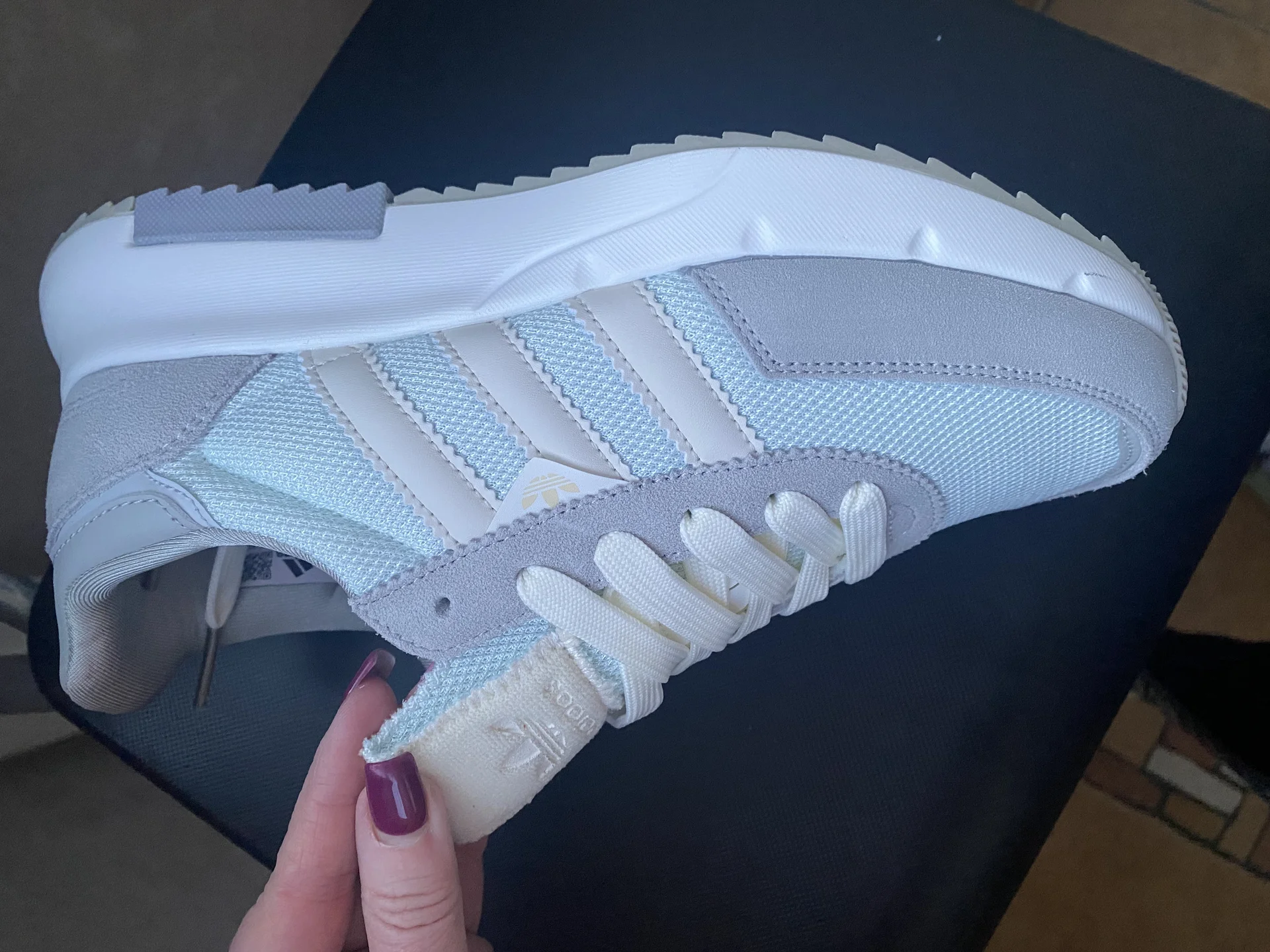 Кроссовки женские Adidas натуральные - миниатюра 5