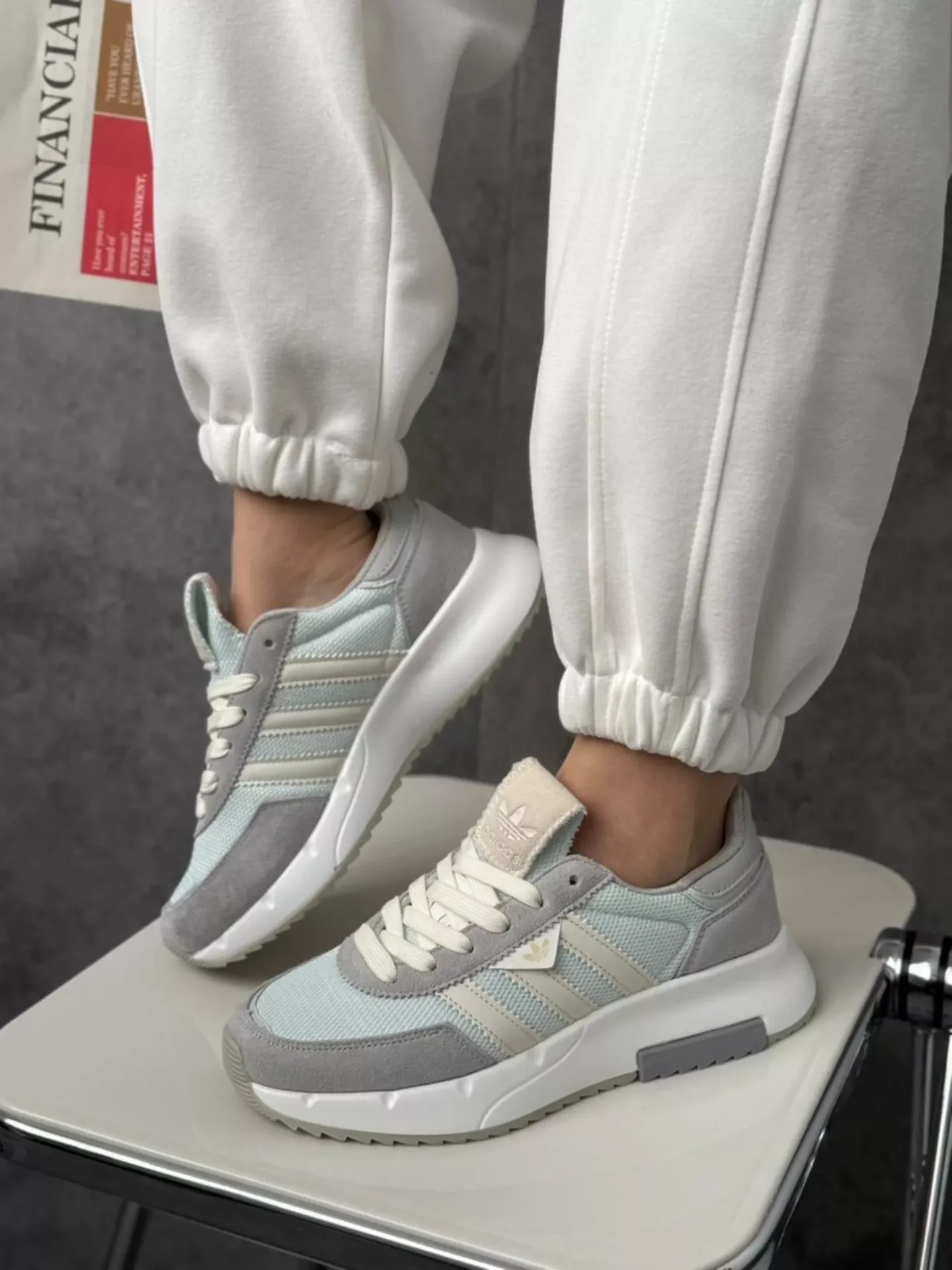 Кроссовки женские Adidas натуральные - миниатюра 7