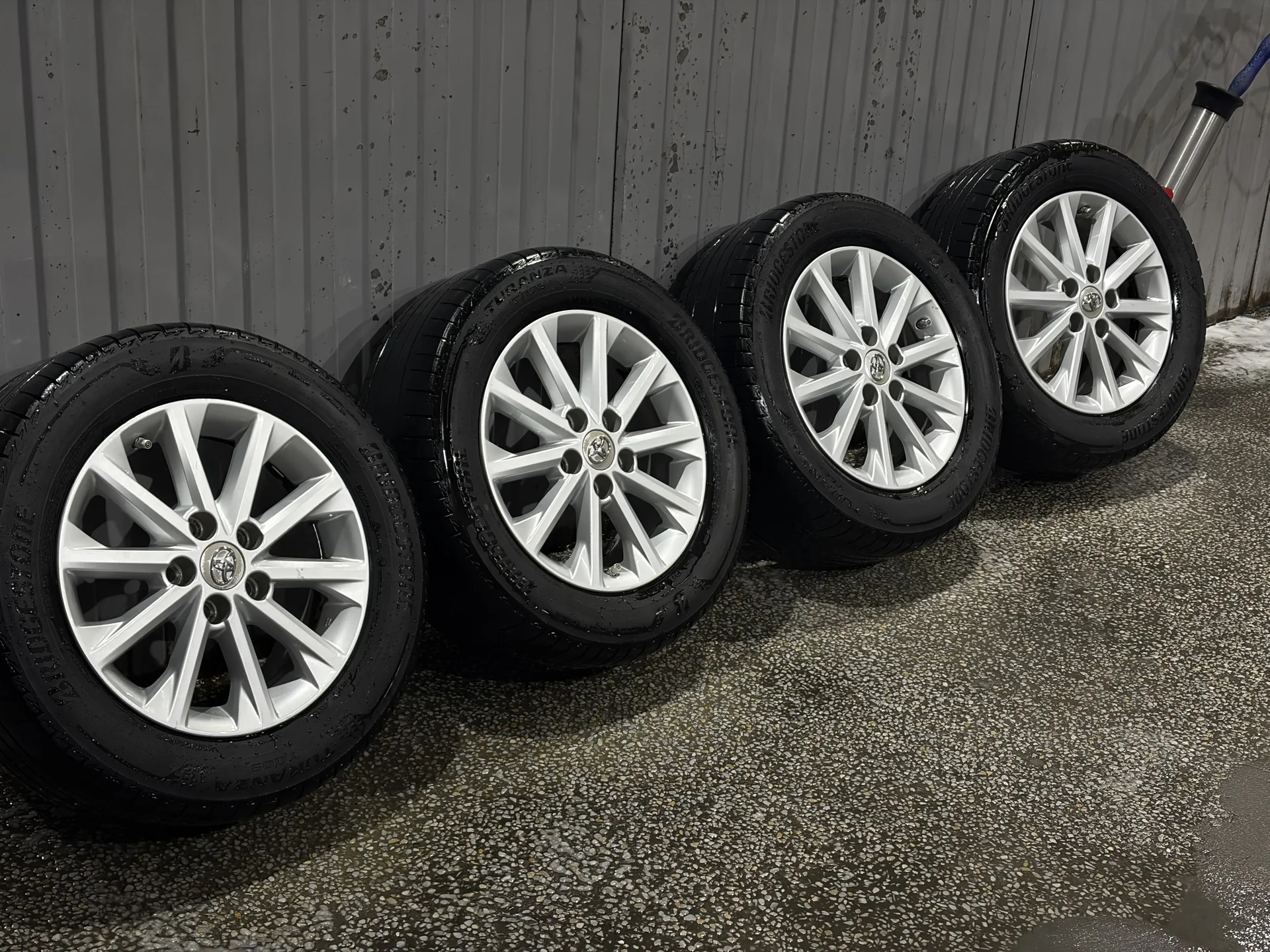 Колеса в сборе r16 Toyota - изображение 1