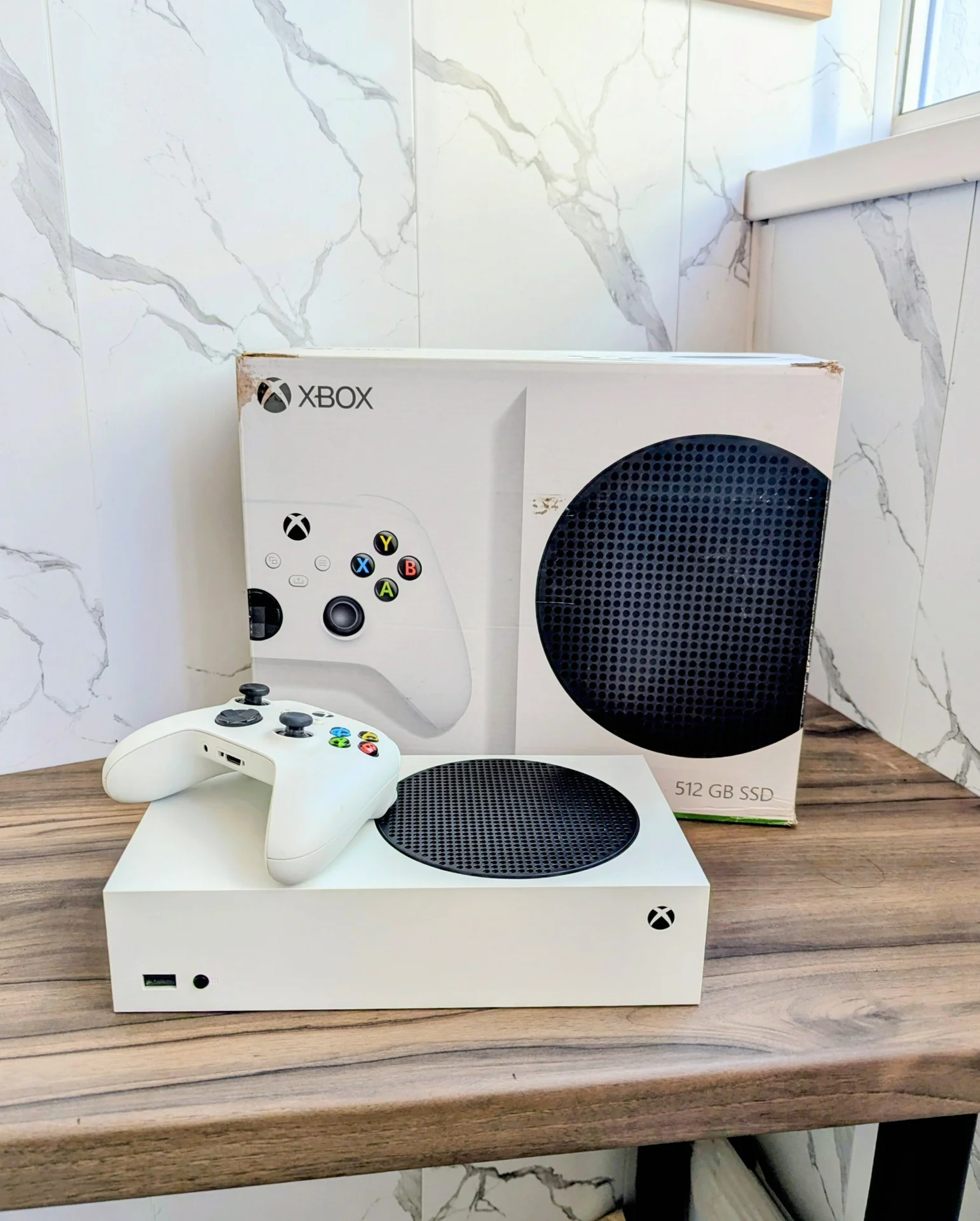 Xbox series S + подписка + геймпад - изображение 1