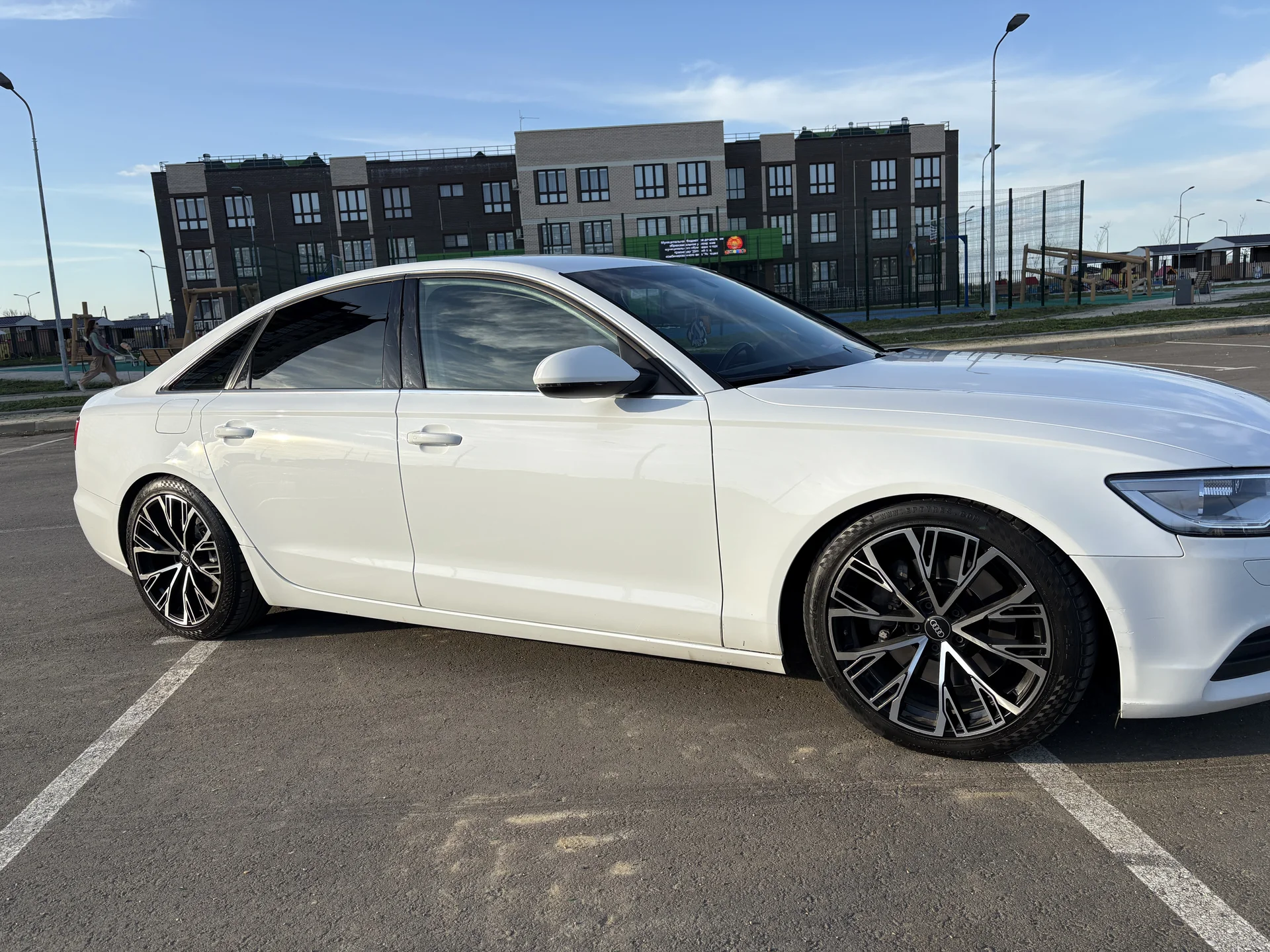 Автомобиль - миниатюра 6