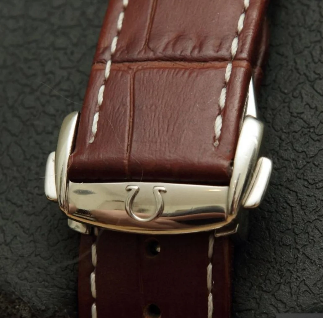Omega De Ville Byzantium 7802.30.32 в хорошем состоянии. Работает отлично. это коаксиал, самый лучши - миниатюра 7