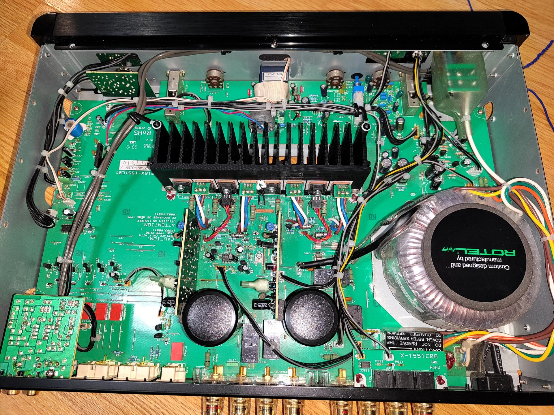 Усилитель Rotel ra-1520, в хорошем состоянии. Работает безупречно. Звучание отличное! Нет родного пу - миниатюра 5