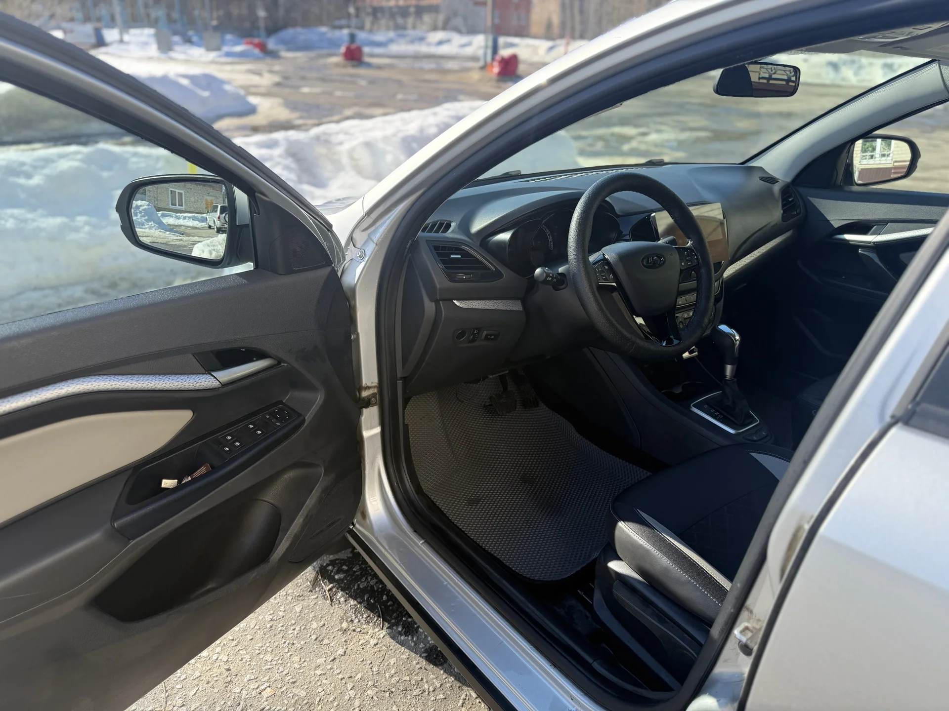 Lada Vesta Cross - миниатюра 11