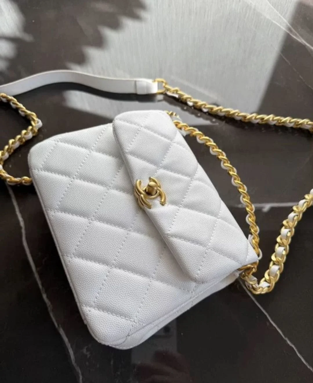 Винтажная сумочка Chanel - изображение 1