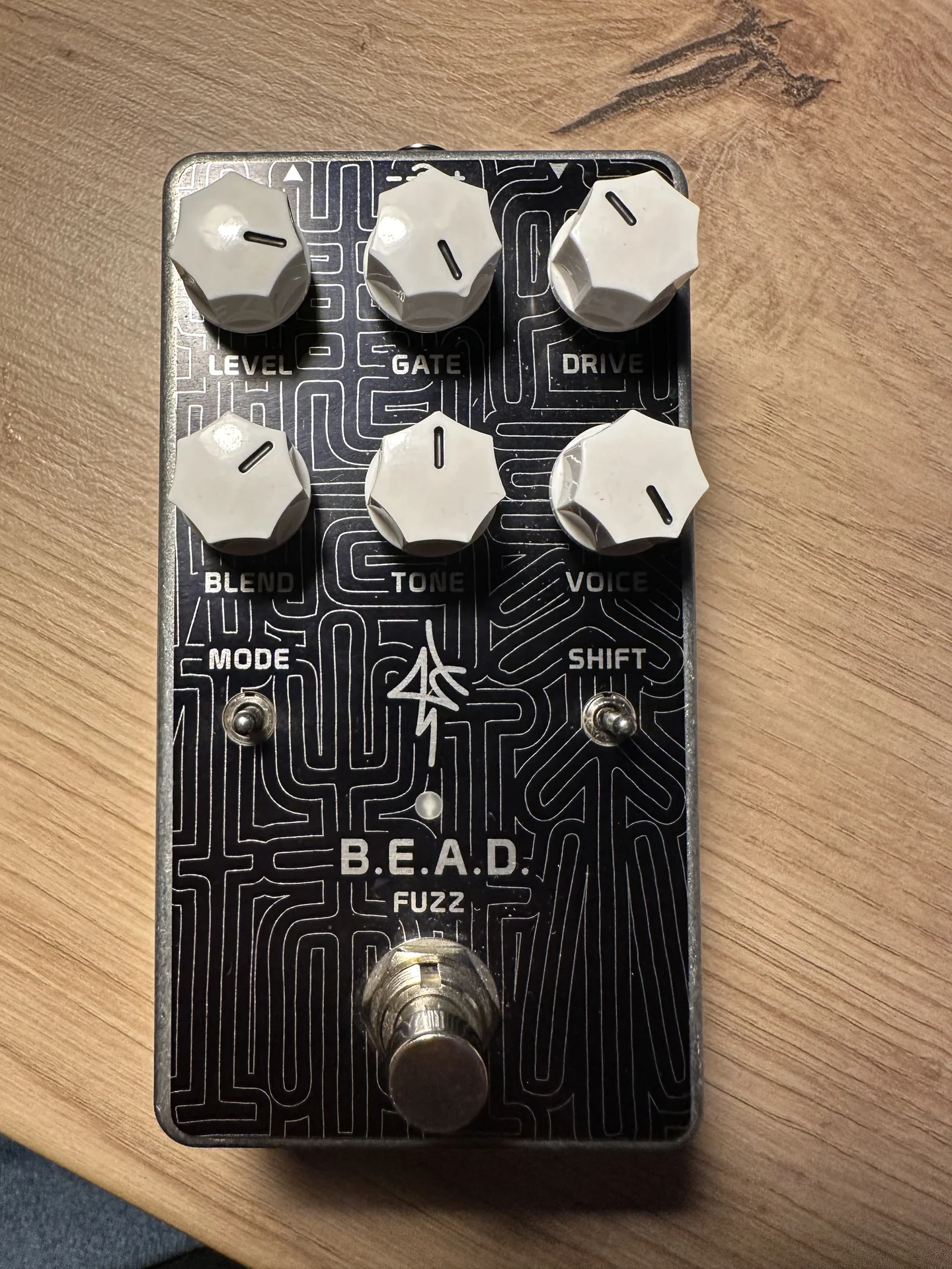 Фузз для бас-гитары Hiero effects B.E.A.D - изображение 1