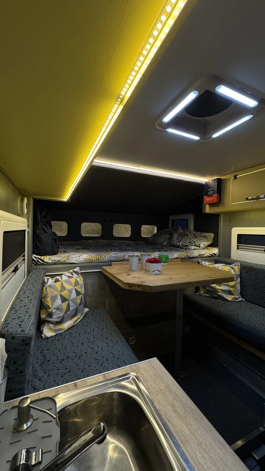 Жилой модуль на пикап Piligrim Camper 370L - миниатюра 2