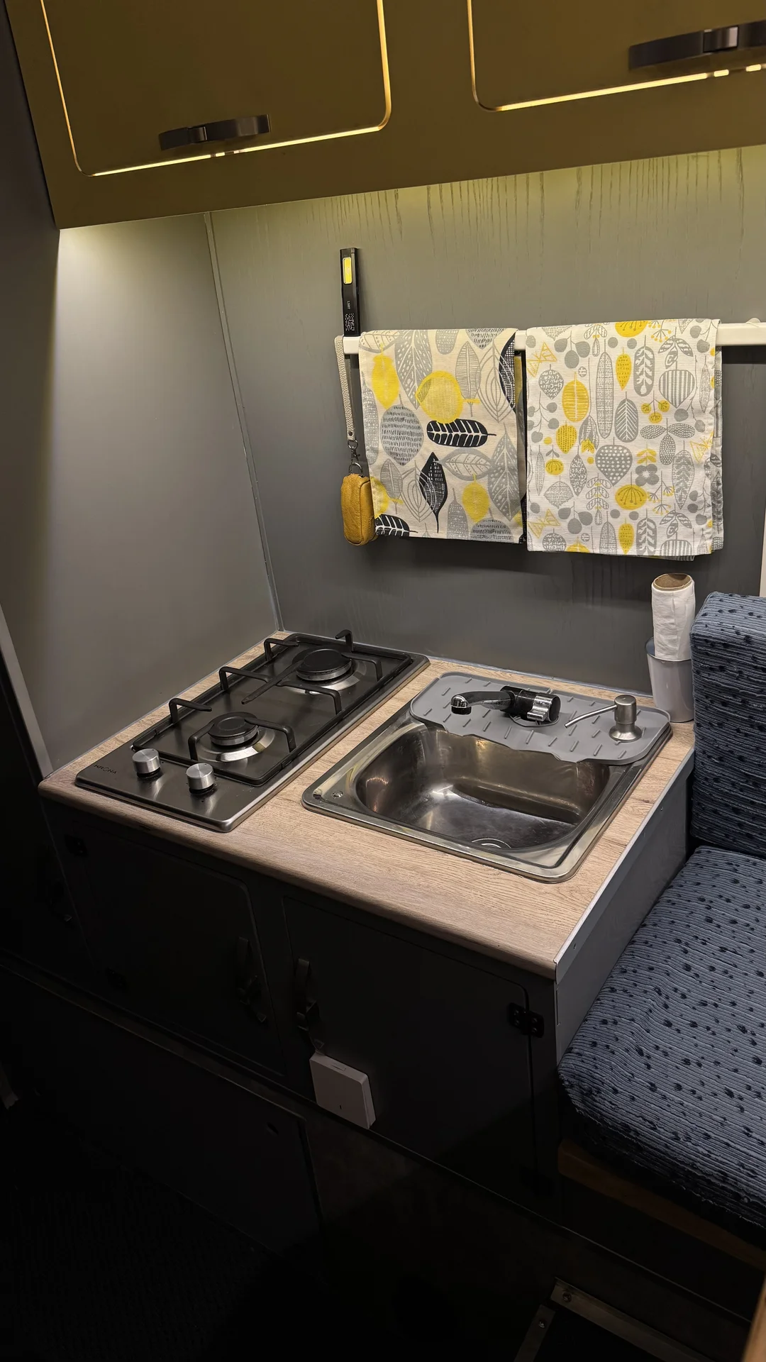 Жилой модуль на пикап Piligrim Camper 370L - миниатюра 5