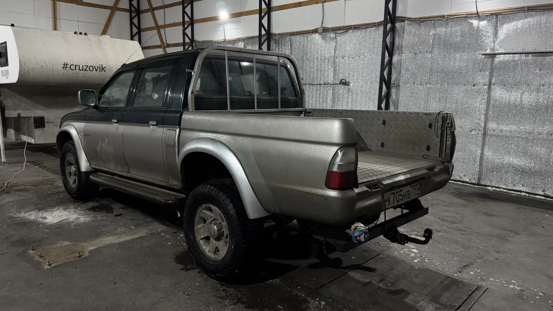 Жилой модуль на пикап Piligrim Camper 370L - миниатюра 16