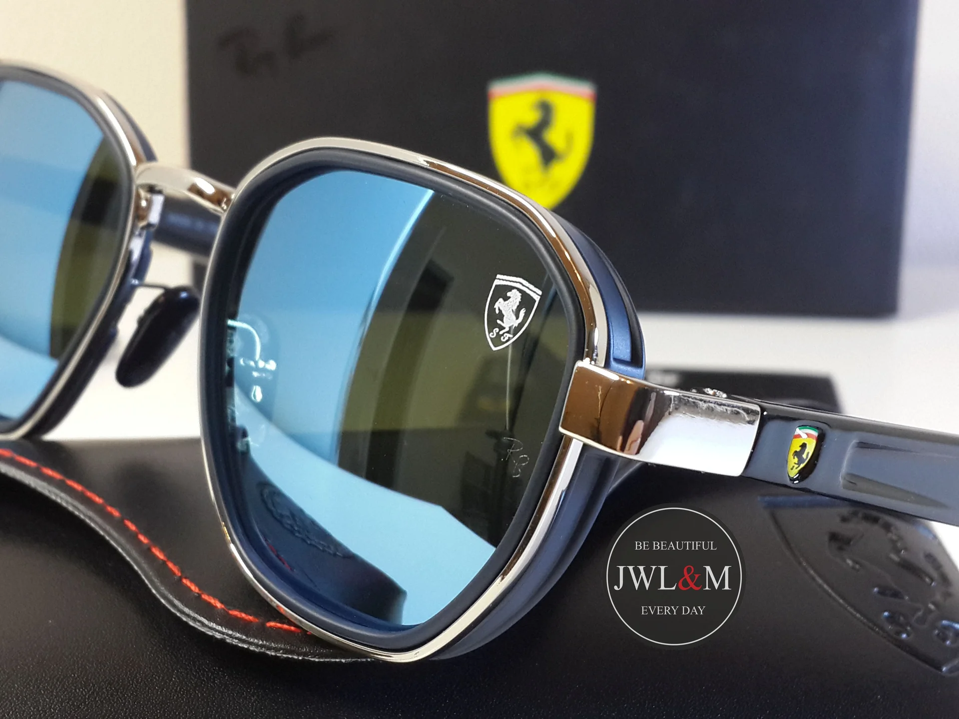 Солнцезащитные очки Ray Ban Ferrari - изображение 1